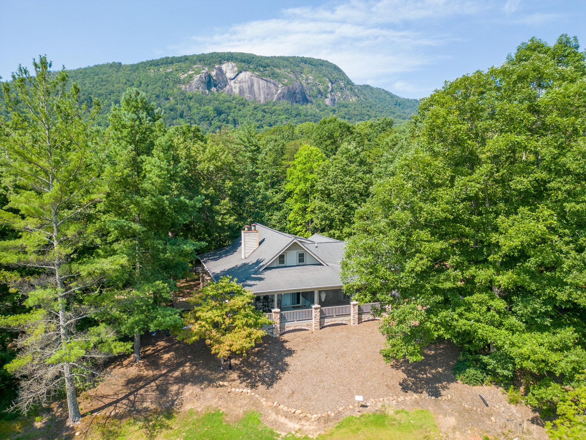 Rumbling Bald Opens Real Estate Services Office | Rumbling Bald on Lake
